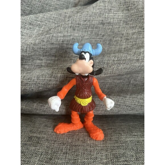 1993 McDonalds Disney World Epcot Goofy In Norway Figure Toy - Picture 1 of 7